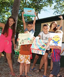 The activities of the children's club in Camping le Parc in the Var