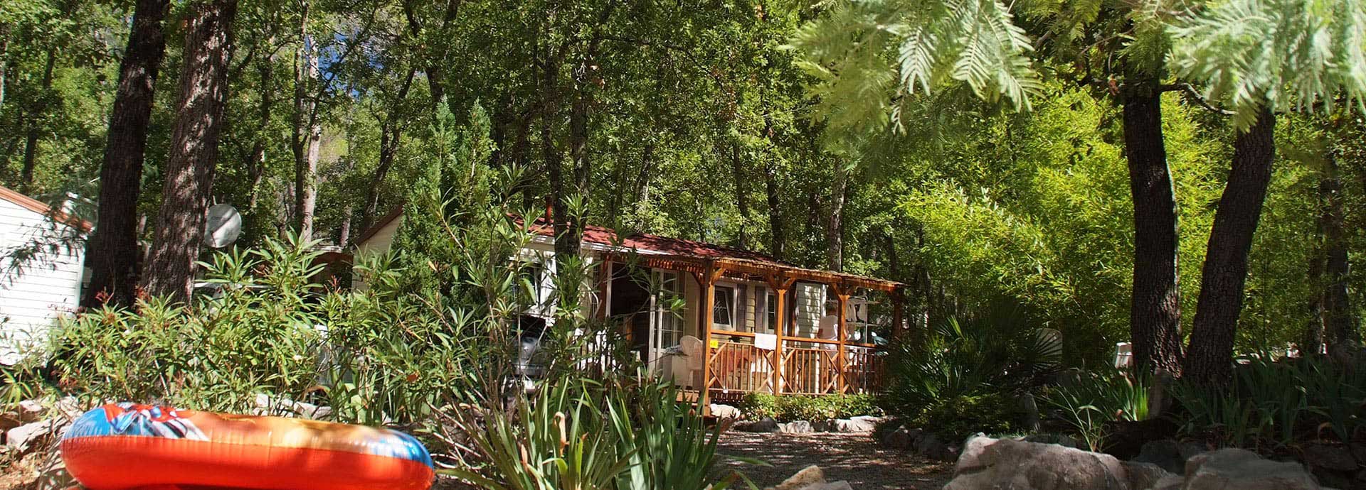 Static caravan rental in the Var, in 4 star Le Parc campsite, situated inland from Fréjus
