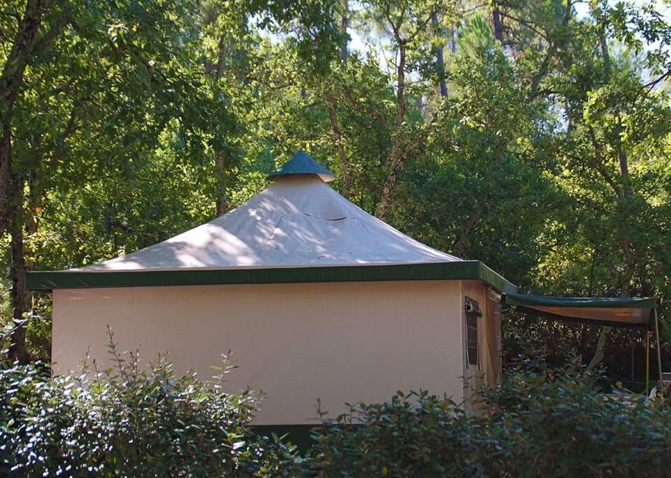 Vermietung einer Safari Lodge im Var, auf dem 4-Sterne-Campingplatz Le Parc